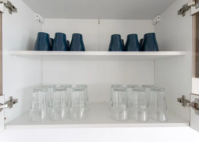 Tolstov - With Balcony - 25 Min Messe Dus アパート