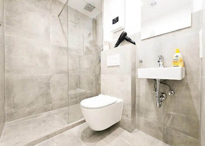 アパート Tolstov - With Balcony - 25 Min Messe Dus