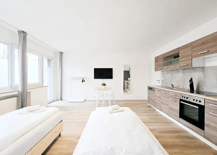 Tolstov - With Balcony - 25 Min Messe Dus ドゥイスブルグ